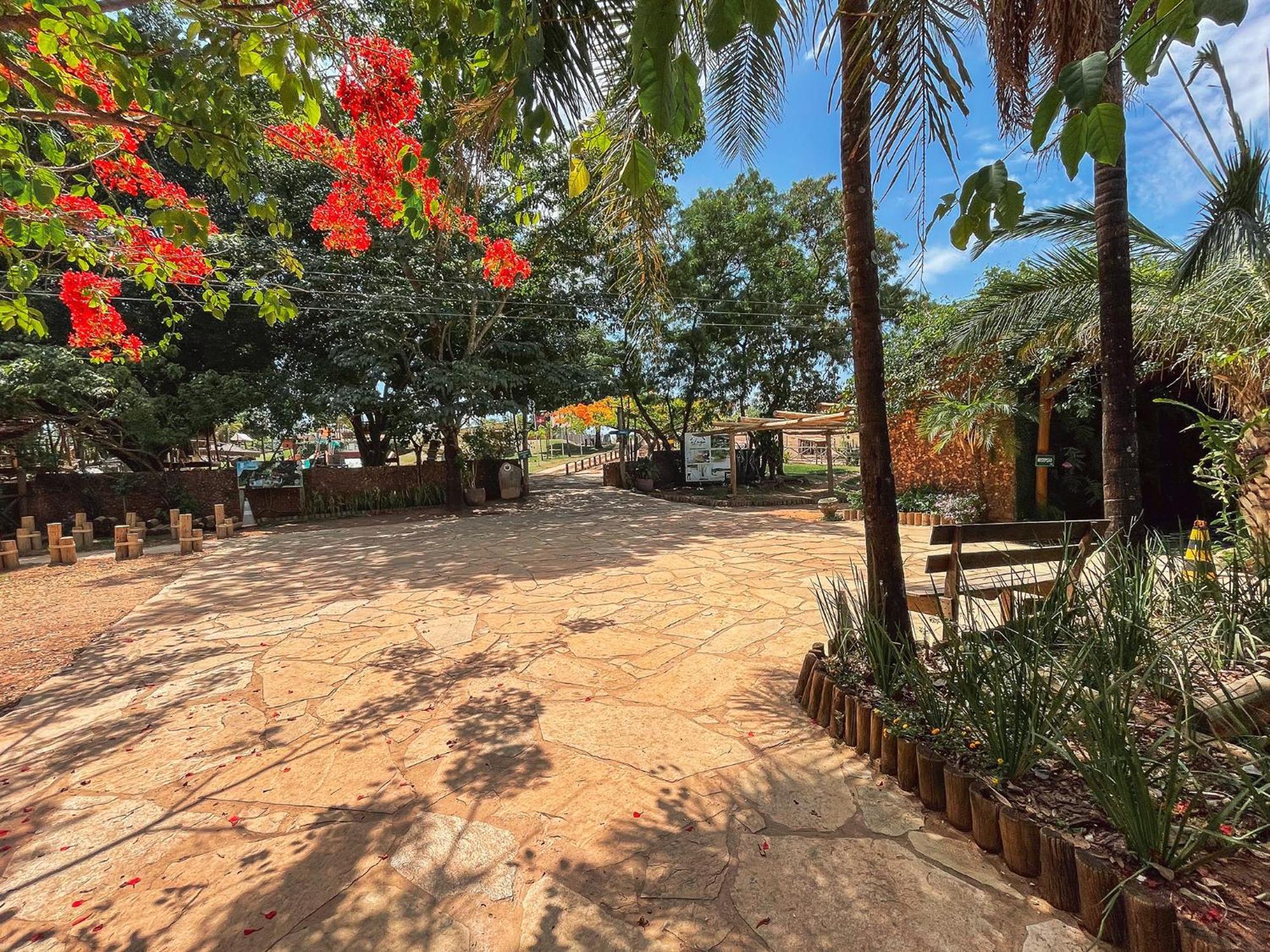 Ranchos 30 Hotel Fazenda Hidrolandia  Экстерьер фото